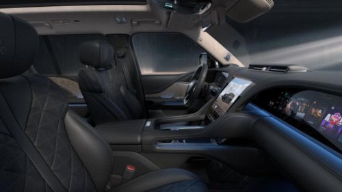 BYD sorprende con un interior fuera de guion: pantalla curva para su todoterreno eléctrico