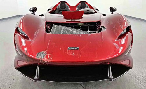 ¿Comprarías un superdeportivo destrozado si te costara menos de la mitad?