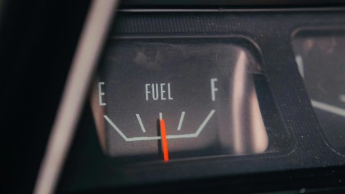 10 things to always check before driving your car & 10 easy maintenance tips