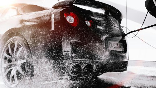 10 things to always check before driving your car &amp; 10 easy maintenance tips