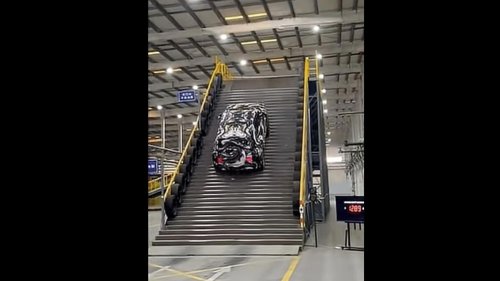 BYD quiere restaurar el orgullo chino: el U8 puede con la ‘escalera al cielo’