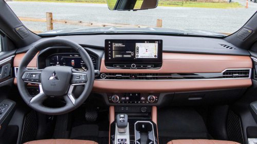 2026 Nissan Rogue PHEV vs. 2026 Mitsubishi Outlander PHEV: Three-row SUVs compared