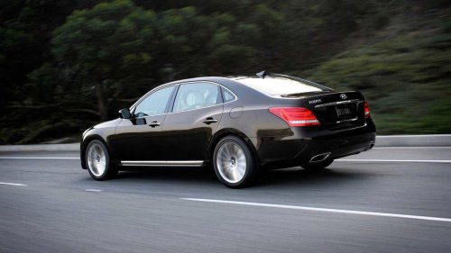 The V8 Hyundai Equus luxury sedan thought it could play with the Mercedes S-Class