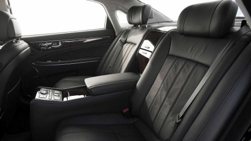 The V8 Hyundai Equus luxury sedan thought it could play with the Mercedes S-Class