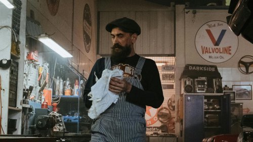 20 things car mechanics immediately notice about you