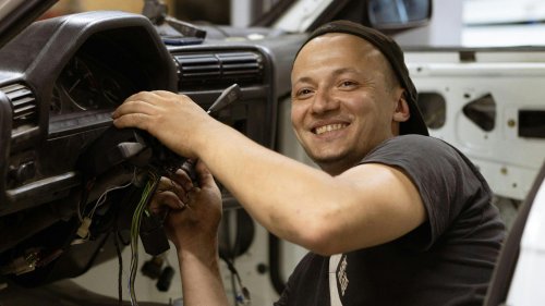 20 things car mechanics immediately notice about you