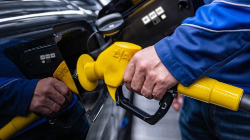 How Does A Diesel Engine Work Differently To Regular Gas Engines?