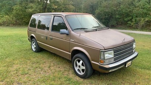 Honda HR-V, Mitsubishi Lancer Evo IX, V8-powered AMC Gremlin: The dopest cars I found for sale online