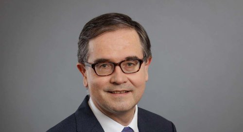 Provost (Renault): "Los sindicatos y la empresa tienen que llegar a rápidamente a un acuerdo para avanzar" con el coche eléctrico en Palencia