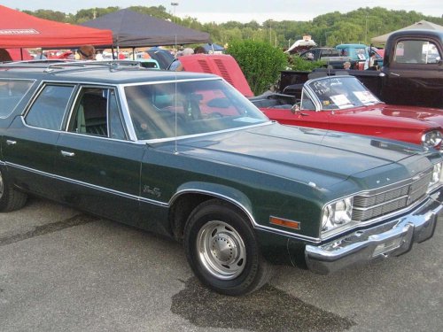 43 classic 1970s cars that still turn heads today