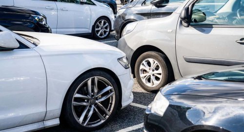 El 9% del parque móvil español cambió de propietario en 2025, casi la mitad con algún riesgo