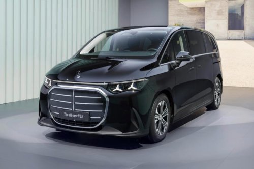 2027 Mercedes-Benz VLE finally brings the luxury van to America with 31-inch rear screen, remote-control seats