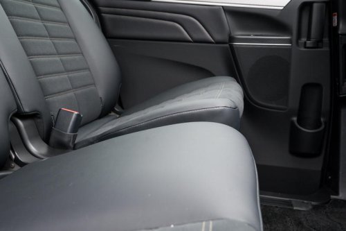 三菱デリカD：5 P（4WD/8AT）【試乗記】