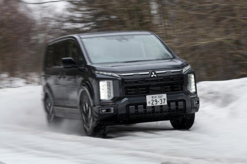 三菱デリカD：5 P（4WD/8AT）【試乗記】