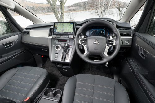 三菱デリカD：5 P（4WD/8AT）【試乗記】