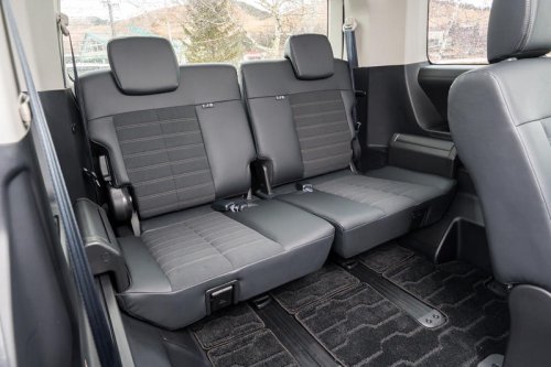 三菱デリカD：5 P（4WD/8AT）【試乗記】