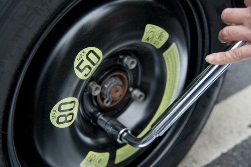 Ya hay pocos coches nuevos que incluyan rueda de repuesto y la razón tiene su lógica