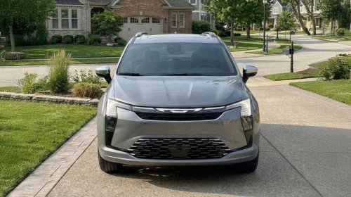 Chrysler, Chrysler will only sell you one thing and it's the facelifted 2027 Pacifica minivan