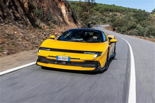 フェラーリ新型「849テスタロッサ」のポジション