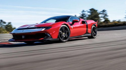 フェラーリ新型「849テスタロッサ」のポジション