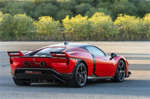 フェラーリ新型「849テスタロッサ」のポジション