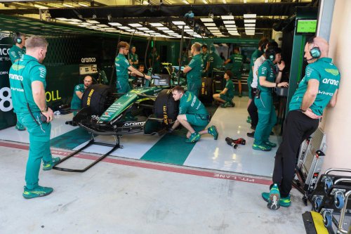 Un exjefe de Mercedes F1, sobre el potencial de Aston Martin y Fernando Alonso: "Adrian Newey va al límite"