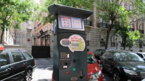 Más parquímetros en Madrid, estas son las nuevas zonas donde habrá que pagar por aparcar en la calle
