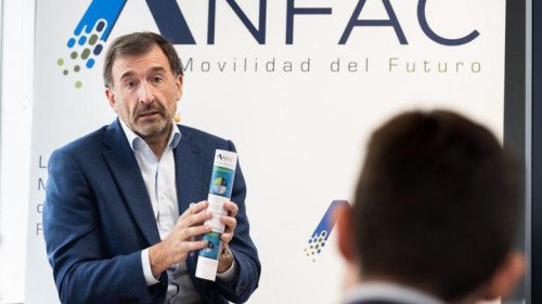 El director general de ANFAC retrata las carreteras en España: "Casi un tercio de nuestros vehículos superan los 20 años de antigüedad"