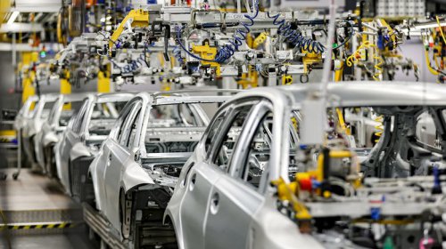 Why old American cars had so many engine options