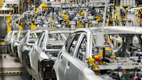 Why old American cars had so many engine options