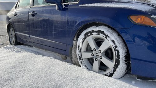 It took me less than 5 minutes to get 3 cars out of deep snow. Here's how to do it