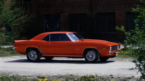 Why old American cars had so many engine options