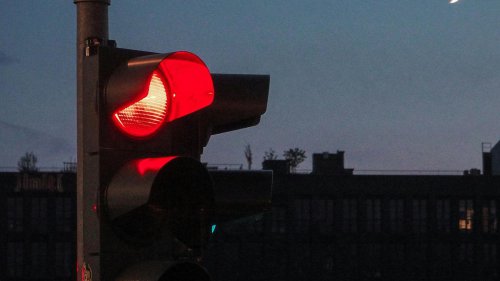 Highway hypnosis: 20 glitches every driver experiences