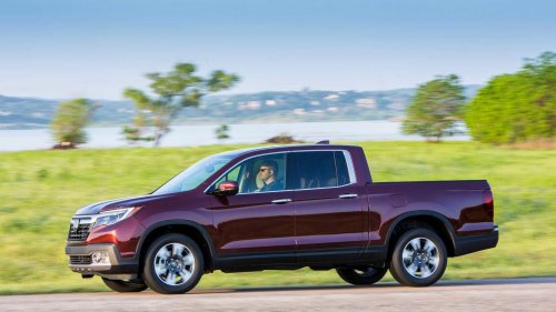 FWD, Honda, Honda Ridgeline, RWD, Here's how the FWD Honda Ridgeline compares to the RWD Tacoma