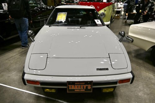 マツダ「サバンナRX-7」が走行距離1,200km?奇跡の極上品をじっくり観察