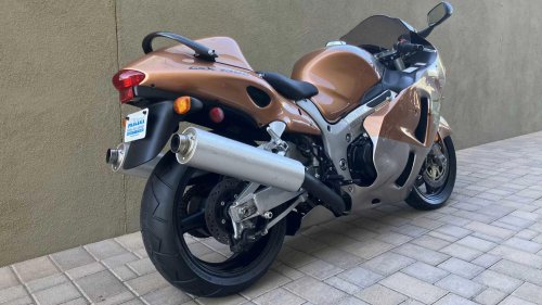 Suzuki built the fastest motorcycle nobody could handle