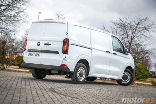 Esta furgoneta eléctrica promete redefinir los repartos diarios, la he probado y te cuento cuál ha sido mi experiencia