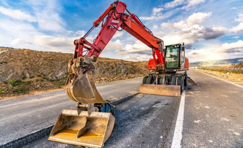 ¿Por qué España se hunde en socavones mientras Suecia o Dubái reparan sus carreteras en minutos?
