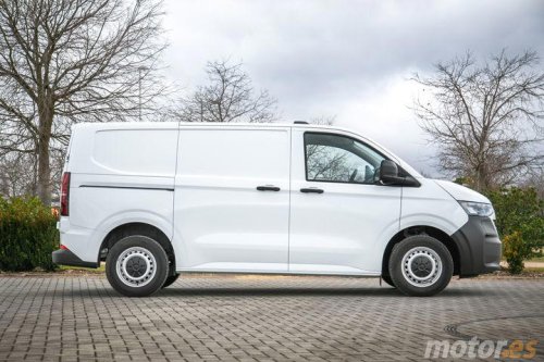 Esta furgoneta eléctrica promete redefinir los repartos diarios, la he probado y te cuento cuál ha sido mi experiencia