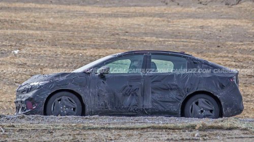 Mitsubishi's new Leaf-based EV spied for the first time