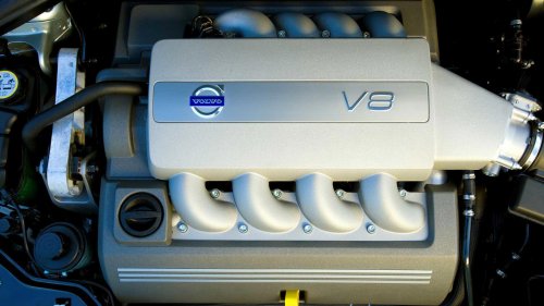Volvo, Volvo can't build the combustion engines it still needs