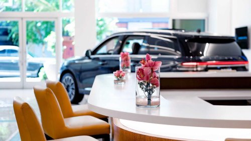 Feds want good car dealerships to narc on the bad ones