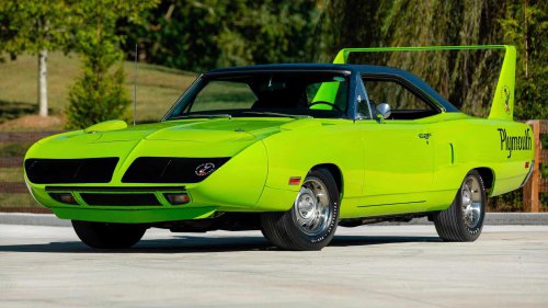 The first American car to break 200 mph