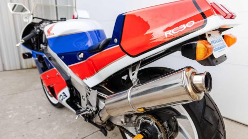 Japan built a motorcycle that embarrassed every European superbike