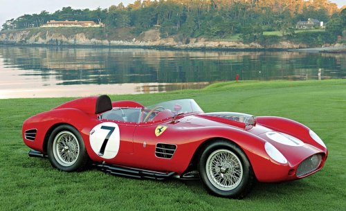 Ferrari, Un Ferrari único se lleva todos los focos en el día más especial de Leclerc: una joya de 30 millones que acaparó las miradas