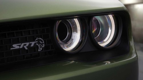 Dodge Challenger SRT Hellcat manual pricing: Clean vs. near new