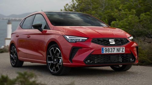 SEAT, Dacia, Los coches más vendidos en febrero de 2026, SEAT evita la victoria del Dacia Sandero