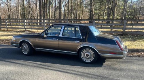 Lincoln, At $12,500, could you have designs on this 1985 Lincoln Continental Valentino Edition?