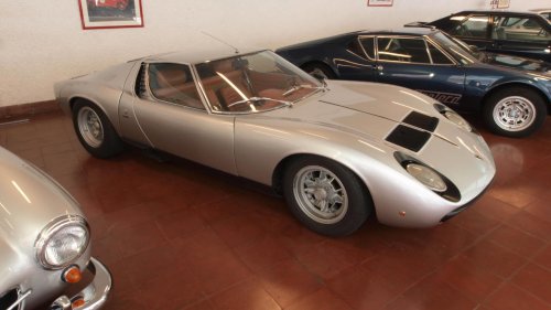 10 classic cars that still feel special to drive today