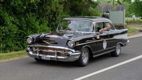 10 classic cars that still feel special to drive today